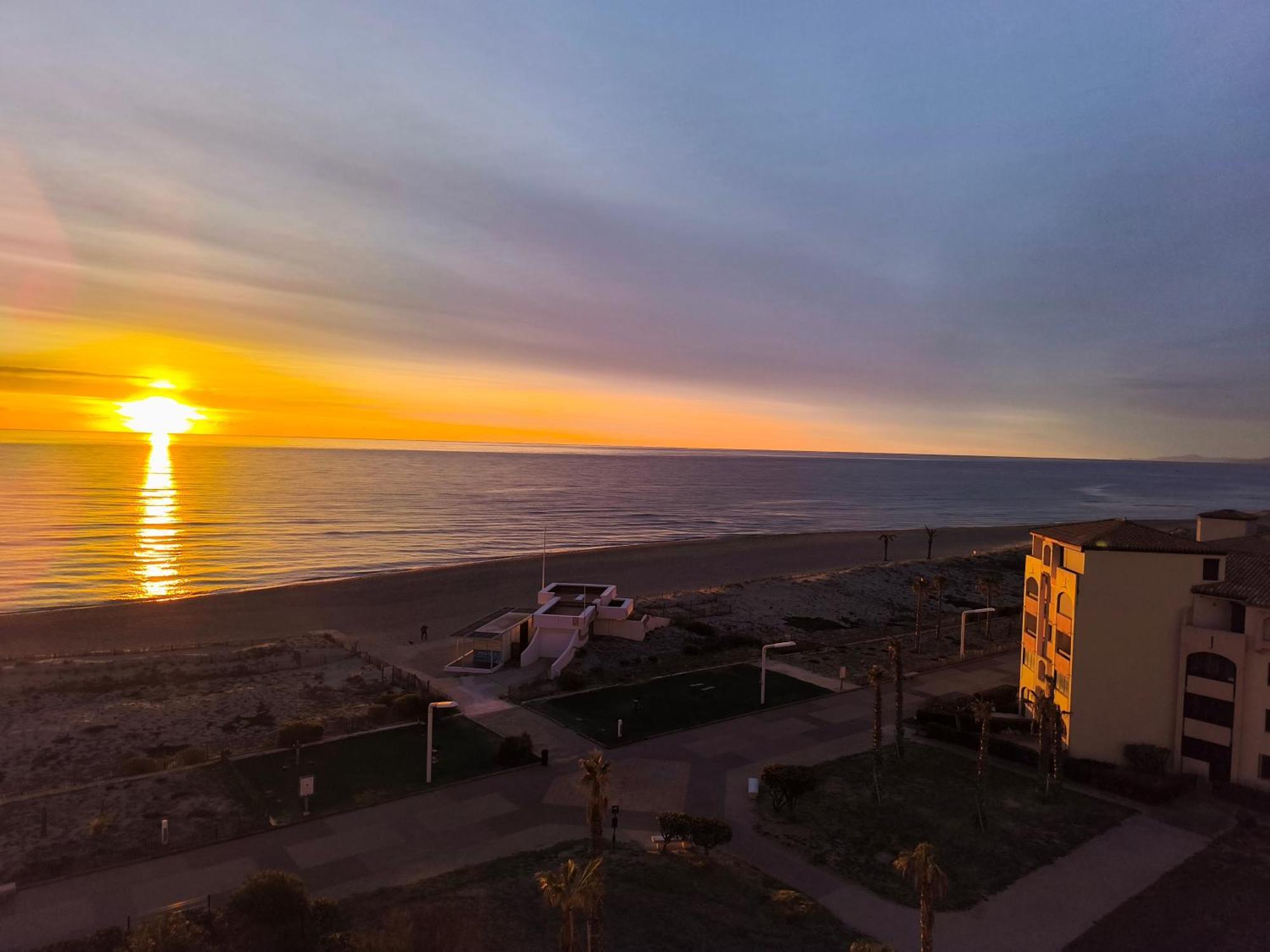 Appartement De Vacances - Splendide Vue Sur Mer, Parking Prive Le Barcares Exterior photo